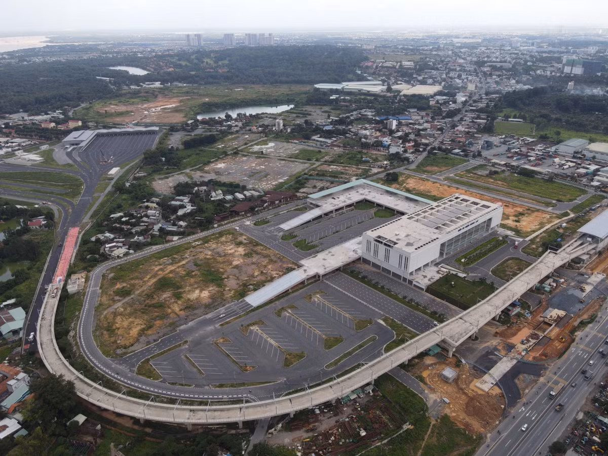 Can canh ben xe lon nhat ca nuoc se di vao hoat dong tu 10/10