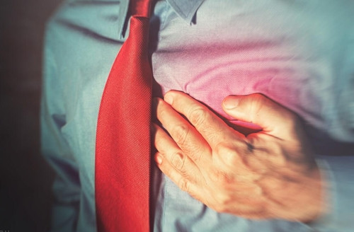 Nguc va lung dau kieu nay, te bao ung thu dang 