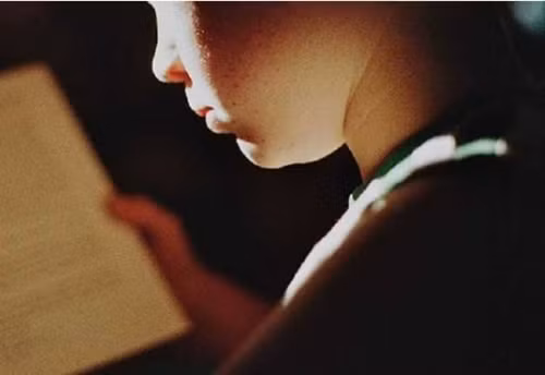 Bị mẹ ép thi đại học 9 lần, con gái làm điều ghê rợn Bi me ep thi dai hoc 9 lan, con gai lam dieu ghe ron