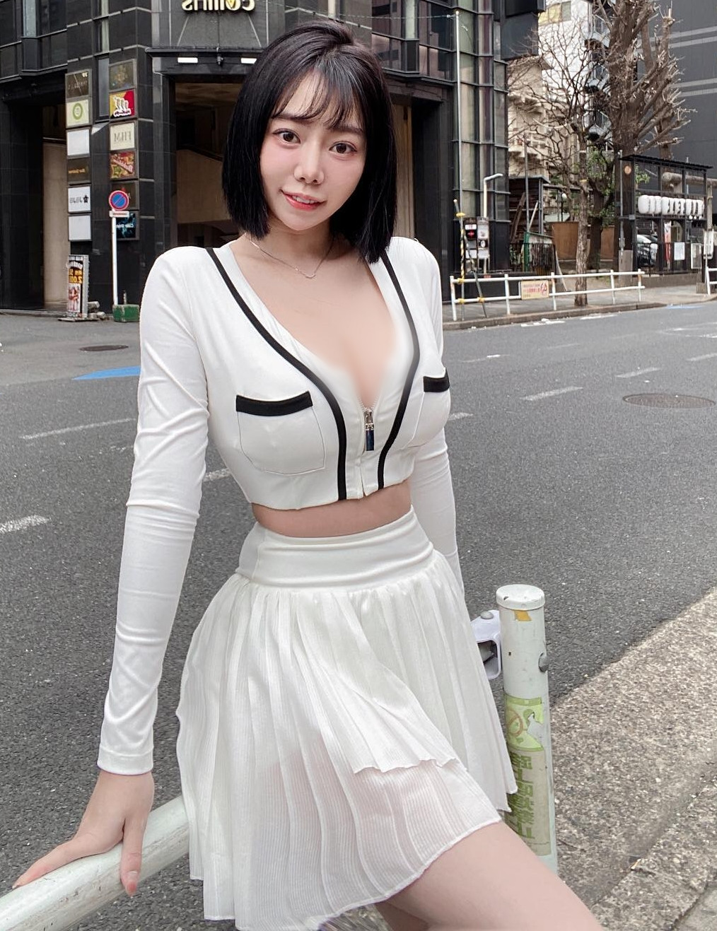 Tuy chỉ cao 1m54 nhưng vòng một lên tới cup H của Lâm Khả Vũ khiến cô nàng vô cùng nổi bật trong dàn hot girl xứ Đài.