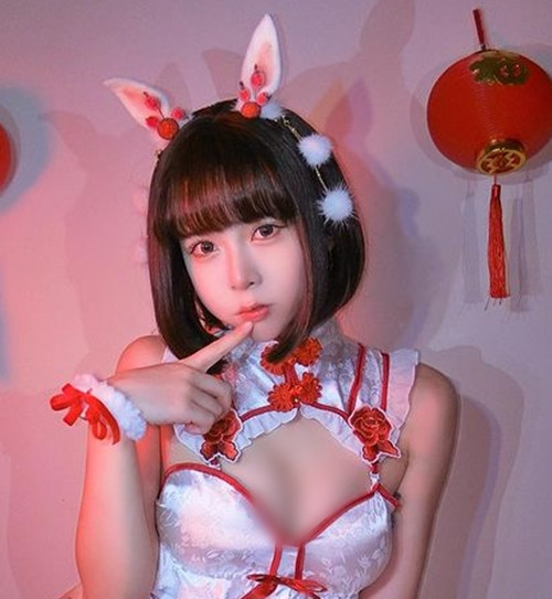 Tuy sở hữu chiều cao khiêm tốn nhưng Triệu Vũ Kiều rất biết cách khiến bản thân trở nên nổi bật, hút mắt mỗi khi xuất hiện.