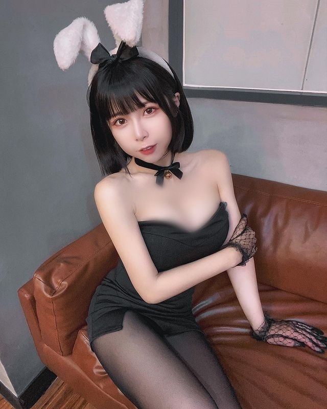 Theo tìm hiểu, Triệu Vũ Kiều là một trong những hot girl thế hệ mới, chỉ tính riêng trên trang IG cá nhân cô nàng sở hữu hơn 400.000 người hâm mộ, theo dõi.