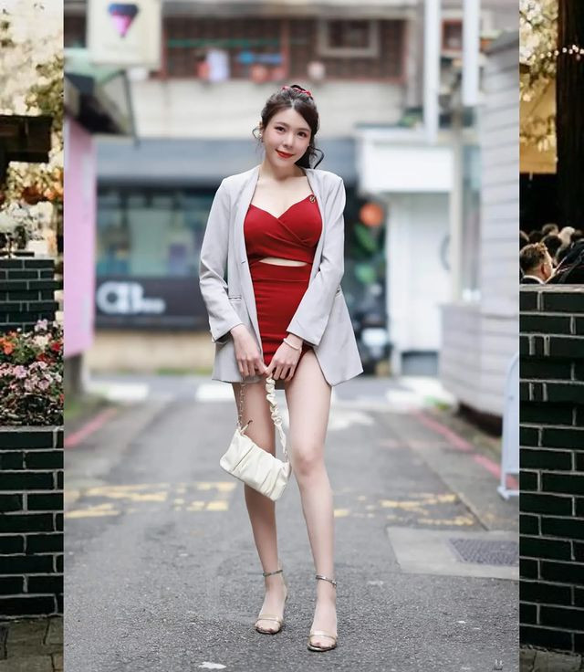 Với lợi thế là khuôn mặt xinh đẹp ấn tượng, làn da trắng sứ, thân hình gợi cảm, cân đối và đặc biệt là đôi chân ngọc thon và thẳng, Hứa Vịnh Văn thường xuyên diện đồ ngắn, hở, tôn lên đường cong cơ thể.