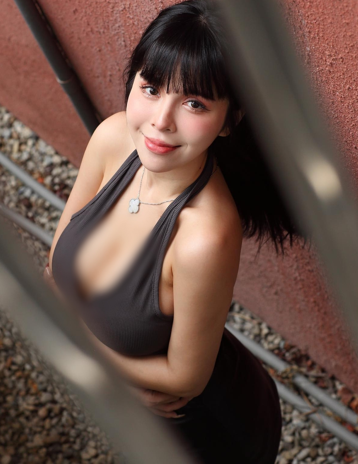 Cô nàng đi xem buổi biểu diễn của Itzy không phải để thưởng thức âm nhạc mà để khoe thân, thu hút thêm sự chú ý của mọi người.