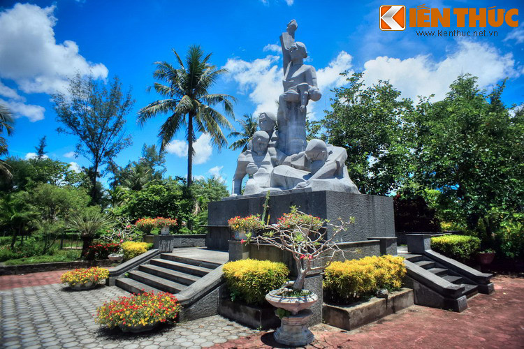 Vụ thảm sát Sơn Mỹ là minh chứng điển hình về cuộc chiến tranh xâm lược phi nghĩa, bị cả loài người lên án... (Bài có sử dụng tư liệu của Khu chứng tích Sơn Mỹ). Mời quý độc giả xem video: Hành trình tìm tên cho liệt sĩ vô danh. Nguồn: VTC1.