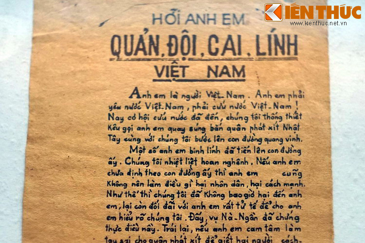 Truyền đơn của Đội Việt Nam Giải phóng quân kêu gọi binh sĩ quay súng bắn phát xít Nhật, năm 1945. Mời quý độc giả xem video: Vì sao 2/9 được chọn là Quốc khánh? Nguồn: VTC1.
