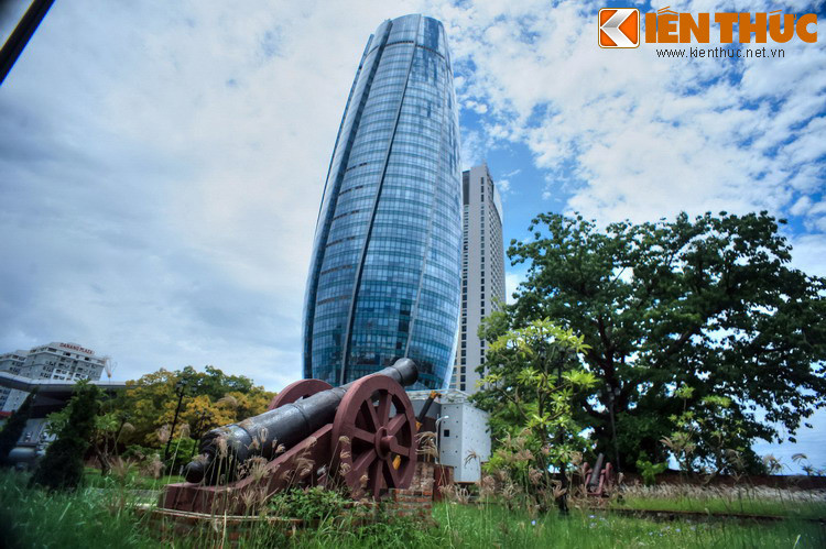 Nhưng về sau, do lực lượng của địch quá mạnh, thành Điện Hải rơi vào tay giặc. Quân ta bấy giờ do tướng Nguyễn Tri Phương chỉ huy lui về lập phòng tuyến ở Hòa Vang để ngăn không cho địch vào sâu nội địa, đồng thời vây hãm, triệt hạ các con đường tiếp tế lương thực.