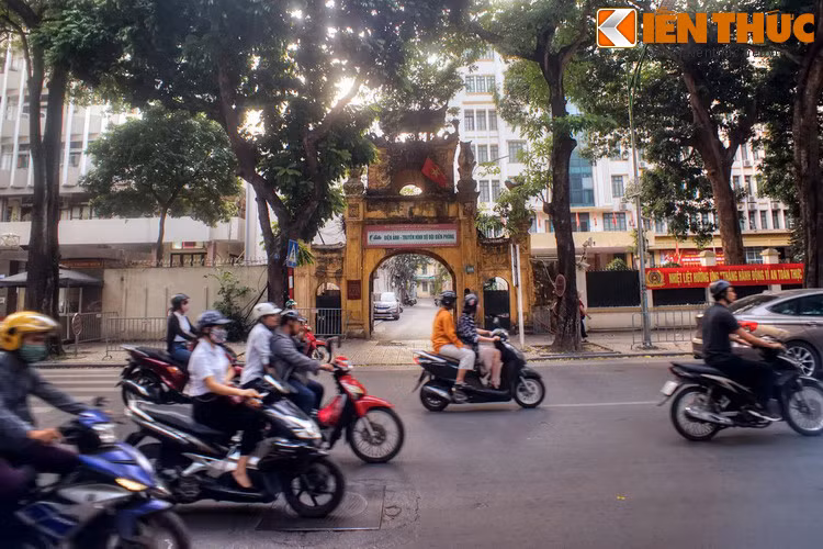 Ngược dòng lịch sử, trại Bảo an binh có tiền thân là trại lính khố xanh nằm dưới sự quản lý của quân đội Pháp. Sau khi Nhật đảo chính Pháp, cơ sở này đổi tên thành trại Bảo an binh Trung ương.