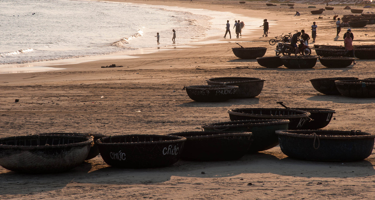 Buổi sáng mùa hè trên bến cá. Ảnh: John Thompson/ 500px.com.