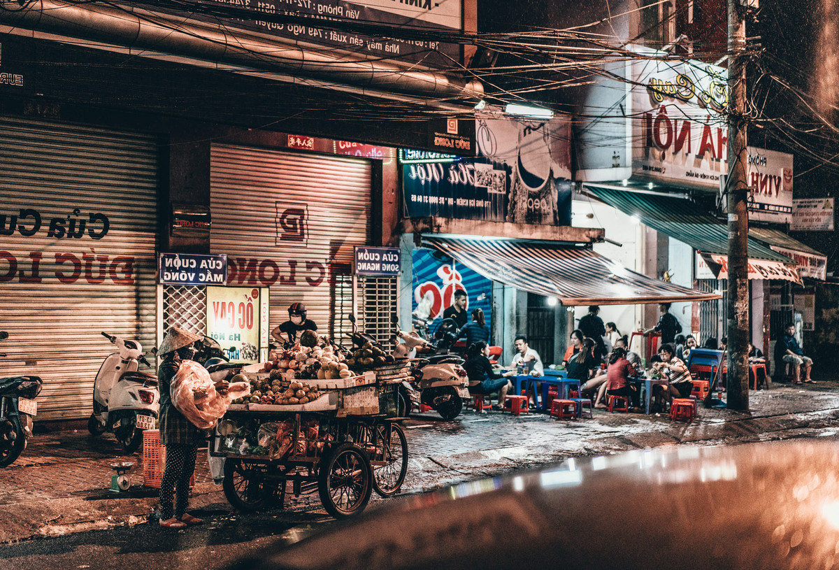 Một góc phố đêm Đà Nẵng. Ảnh: Jack Crosby/ 500px.com.