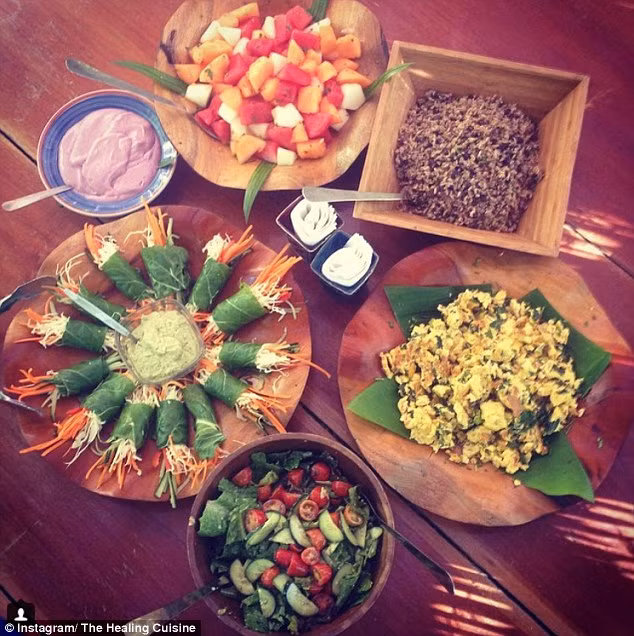 Bữa ăn hàng ngày của gia đình siêu mẫu chủ yếu là rau xanh.