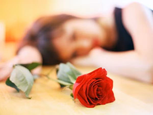 Thân hình béo phì: Đàn ông có xu hướng thích phụ nữ mũm mĩm một chút. Tuy nhiên, khi nhìn thấy thân hình béo phì, quá đồ sộ, họ lại chẳng còn hứng thú với "chuyện ấy".