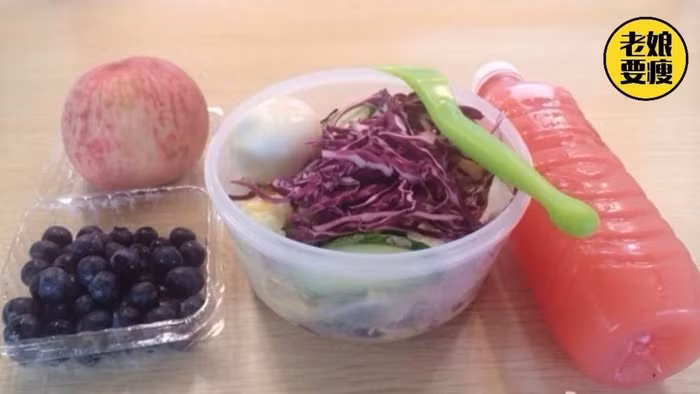 Sao Trung Quoc chia se bi quyet 59kg than hinh van thon gon bat ngo-Hinh-2