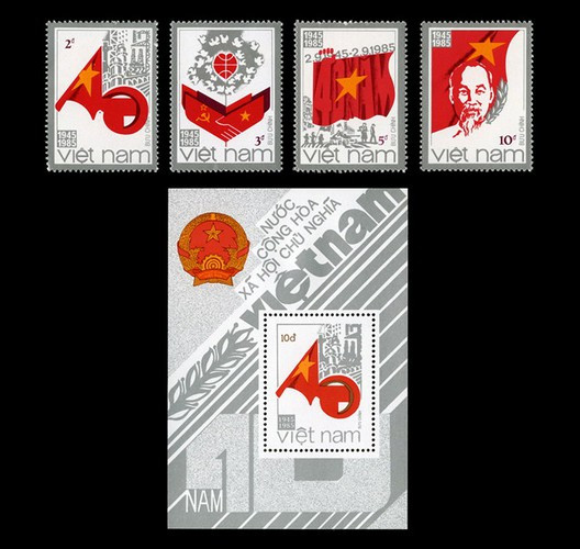 Bộ tem "Kỷ niệm lần thứ 40 Cách mạng tháng 8 và Quốc khánh 2/9" gồm 04 mẫu, 01 Bloc, phát hành năm 1985.