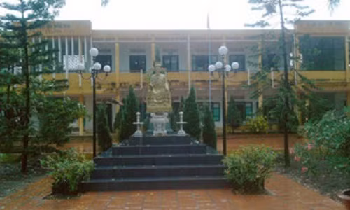 Vu GV nang diem thi, lo nhieu sai pham cua phong GD