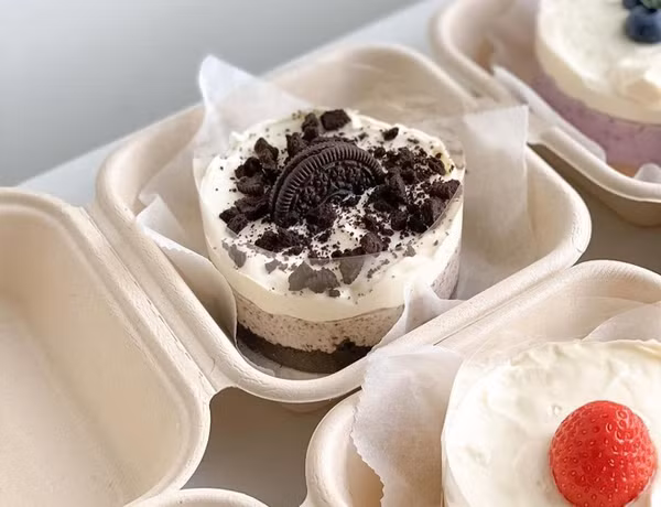 Ngoài nguy cơ béo phì, chất béo chuyển hóa còn tăng khả năng mắc bệnh tim. Khi đi vào cơ thể, axit béo chuyển hóa làm tăng LDL (một loại cholesterol có hại) và giảm HDL (một loại cholesterol tốt). Đáng nói, LDL là “thủ phạm” của các vấn đề về tim mạch như huyết áp cao, xơ cứng động mạch.