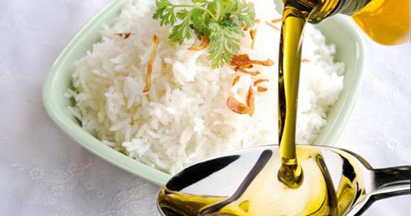 Sau khi tính toán sâu hơn, các nhà nghiên cứu còn phát hiện, ăn nhiều chất béo có thể gây béo phì. Vậy nhưng, ăn cùng 1 lượng chất béo chuyển hóa có thể tăng nguy cơ béo phì gấp 7 lần so với chất béo bão hòa. Nói cách khác dễ hiểu hơn, chất béo chuyển hóa rất dễ gây tăng cân. Ăn 1 thìa chất béo chuyển hóa bằng 7 thìa chất béo thông thường.