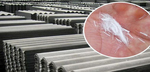  Amiăng. Sợi mịn amiăng thường được sử dụng để gia cố gạch men, trần nhà, bộ phận xe hơi và các vật liệu khác. Chúng tràn ngập trong một số vật dụng thường được sử dụng của chúng ta.