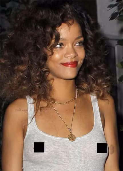 Đây không phải lần đầu tác giả hit "Umbrella" lựa chọn mốt không nội y.