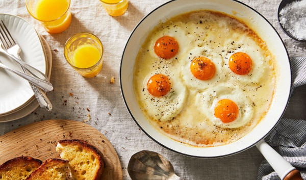 Những người bị rối loạn chức năng gan thận tốt nhất nên tham khảo ý kiến bác sĩ. Bổ sung dinh dưỡng từ trứng không khoa học có thể khiến tình trạng bệnh ngày càng trầm trọng.