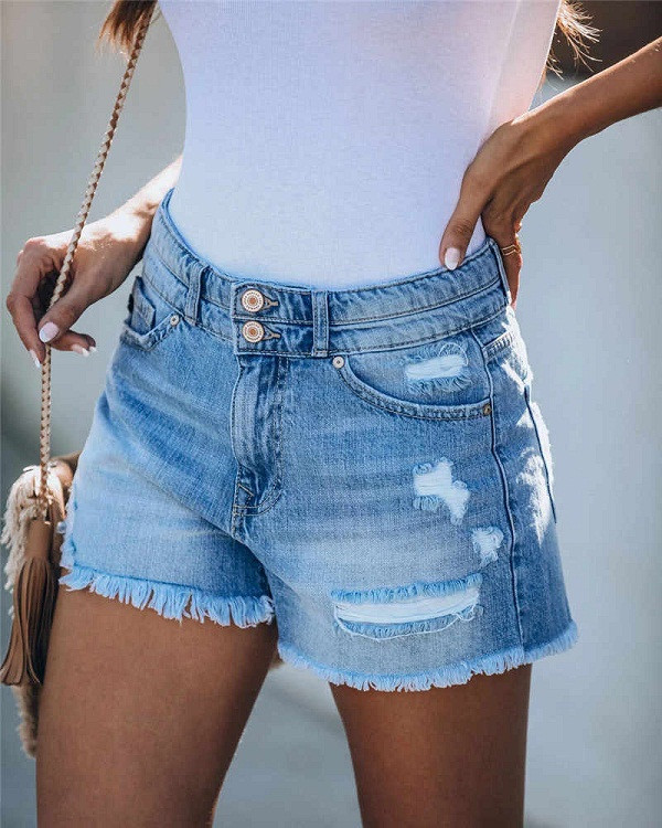 Hotpants có tính ứng dụng rất cao. Nó thích hợp trong rất nhiều hoàn cảnh từ ở nhà, đi biển, thể thao hoặc xuống phố. Với rất nhiều ưu điểm, dễ hiểu vì sao quần hotpants trở thành thiết kế có trong hầu hết tủ đồ của bạn gái.