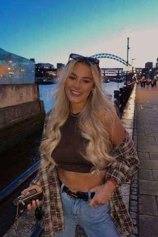 Đây là hình ảnh khoe dáng vóc hoàn hảo trong các trang phục xuống phố thanh lịch của Lillie Haynes