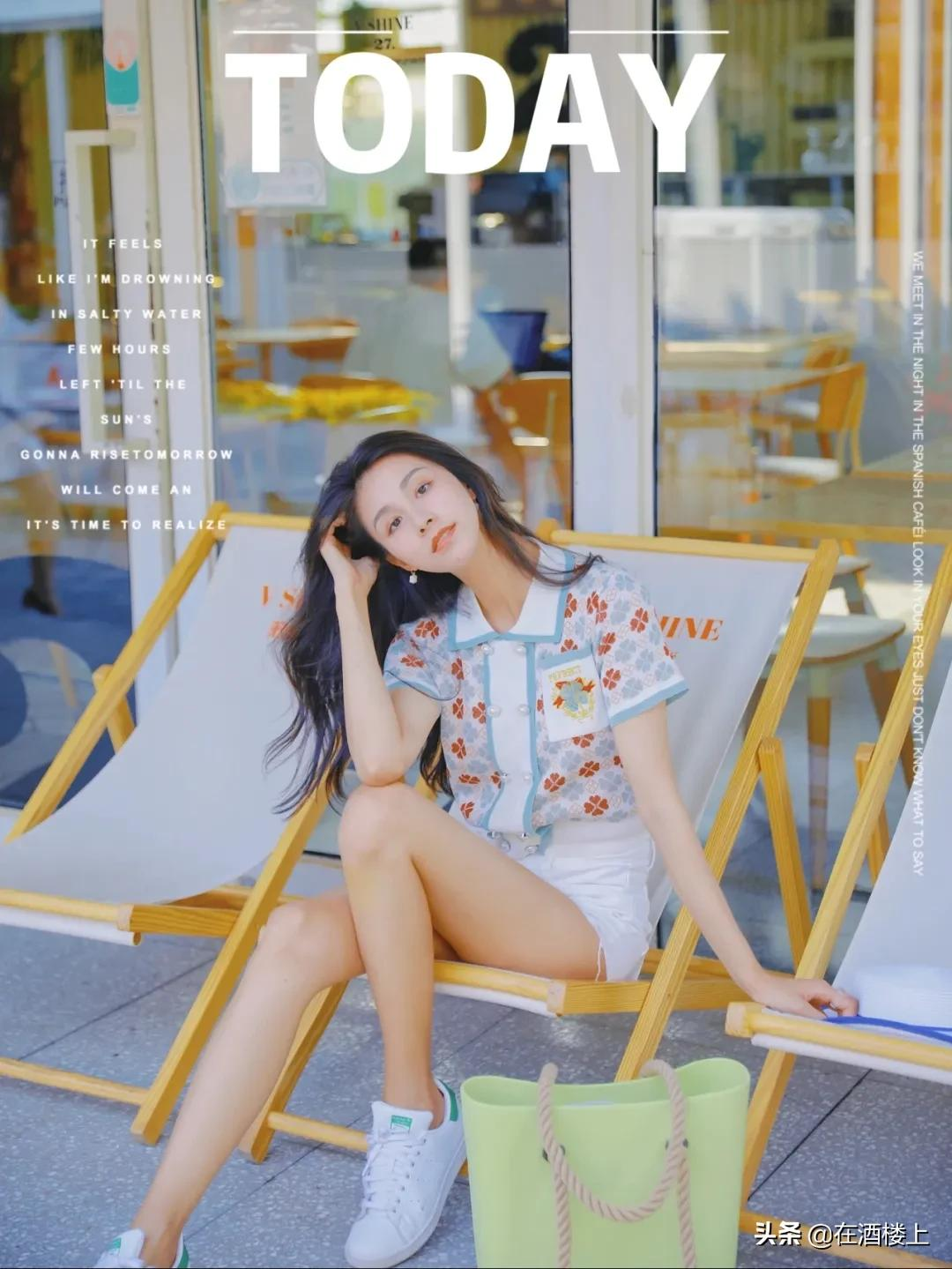 Nếu không cần nghiêm túc, có thể chọn những chiếc quần ống ngắn gợi cảm, giúp đôi chân như dài miên man.