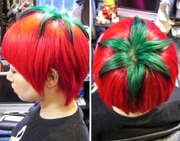Một mái đầu màu sắc khác khiến người nhìn dụi mắt kinh ngạc. Nhìn từ trên, tóc cô gái giống hệt trái cà chua chín mọng.