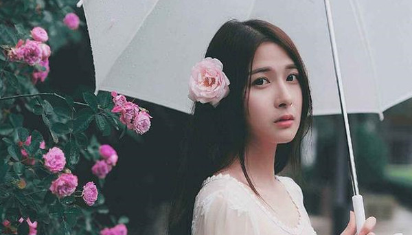 Chất lượng cuộc sống không như mong đợi. Tuổi trung niên, phụ nữ có thể định hình được cuộc sống hiện tại và tương lai, không còn mơ hồ như tuổi trẻ. Bên cạnh những người hài lòng về cuộc sống, không ít chị em chán ghét những gì thuộc về mình.