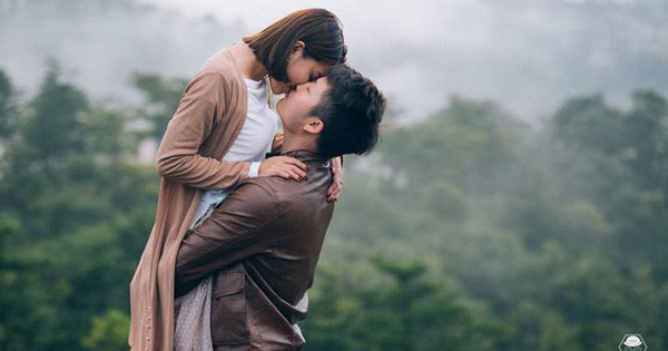 Mông. Vùng mông của phụ nữ nhạy cảm hơn nhiều so với nam giới. Đặc biệt, mông lại rất gần “cô bé” nên chỉ cần hôn hay vuốt nhẹ đều có thể khơi dậy ham muốn của phụ nữ. Ảnh: Internet