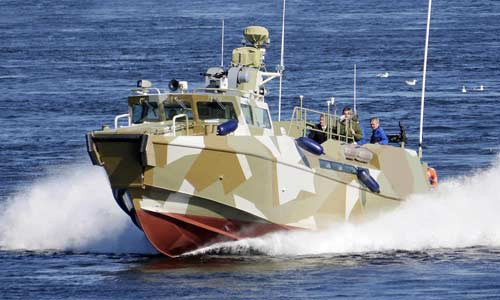 Xem tau cao toc Raptor cua Nga thao dien