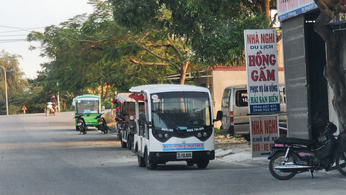 Xe điện 4 bánh không phép “tung hoành” ở Nam Định Xe dien 4 banh khong phep “tung hoanh” o Nam Dinh