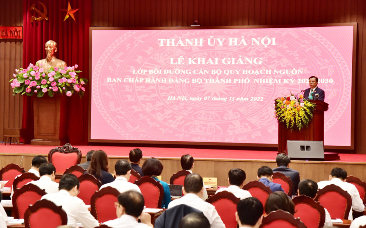 Khai giang lop boi duong can bo nguon Ban Chap hanh Dang bo TP Ha Noi