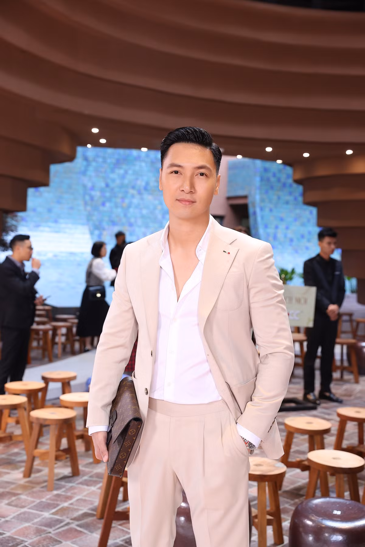 Hon nhan dang nguong mo cua dien vien Manh Truong