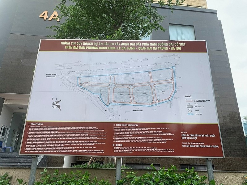 Dự án Xây dựng dải đất phía Nam đường Đại Cồ Việt tại quận Hai Bà Trưng của Công ty TNHH đầu tư phát triển Nam Đại Cồ Việt (được Công ty cổ phần Tu Tạo và Phát triển Nhà hợp tác với Công ty Tân Hoàng Minh), có mức đầu tư 1.346 tỷ đồng, tiến độ phê duyệt dự án quý II/2002-II/2015 (gia hạn quý IV/2020) cũng hiện mới đang giải phóng mặt bằng, điều chỉnh quyết định chủ trương đầu tư.