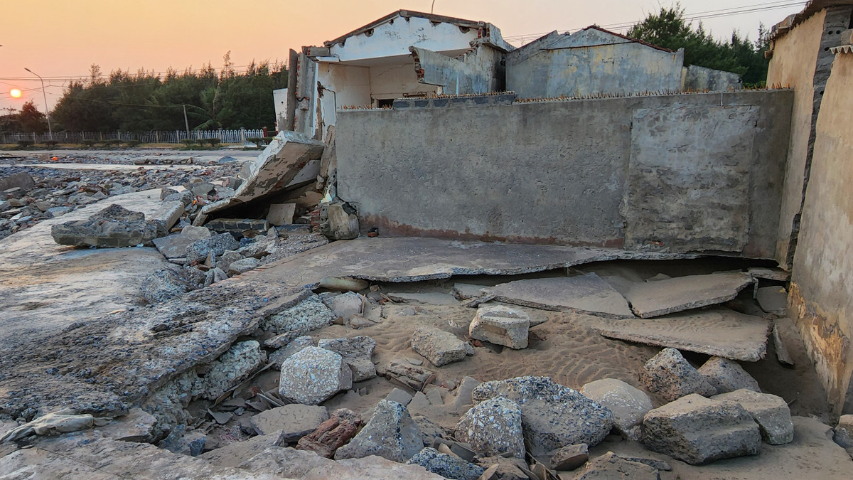 Không còn dịch vụ du lịch, Thịnh Long trở thành một thị trấn biển hoang vắng, đìu hiu.