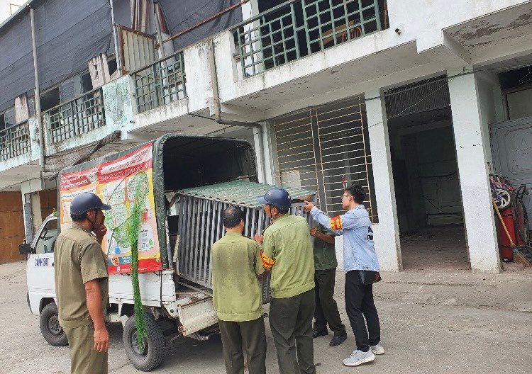 TPHCM lập đội bắt chó thả rông... soi lại đội thí điểm ở Hà Nội TPHCM lap doi bat cho tha rong... soi lai doi thi diem o Ha Noi