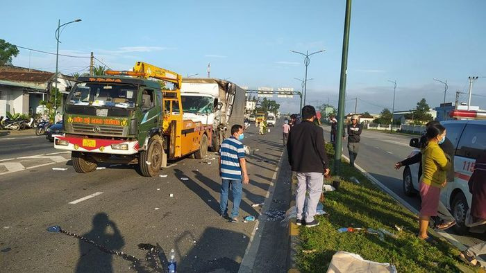  Dừng xe buộc hàng hóa, tài xế xe tải bị tông tử vong: Sáng 17/2, xe tải do tài xế Trương Ngọc C. (42 tuổi, ở Quảng Nam) điều khiển khi đến huyện Núi Thành thì tài xế dừng, xuống xe để buộc lại hàng hóa. Đúng lúc này, xe tải do tài xế Nguyễn Văn Thiện (30 tuổi, ở Quảng Ngãi) đang lưu thông cùng chiều không phanh kịp đã tông vào xe anh C. Cú va chạm mạnh, khiến tài xế Trương Ngọc C. tử vong tại chỗ.