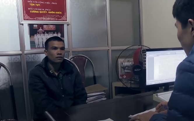 Tại cơ quan Công an, Quàng Văn Quyết khai nhận, tháng 3/2016, hắn đi làm thuê ở tỉnh Quảng Đông, Trung Quốc và quen biết với Lò Văn Duyên cũng là người đi làm thuê.