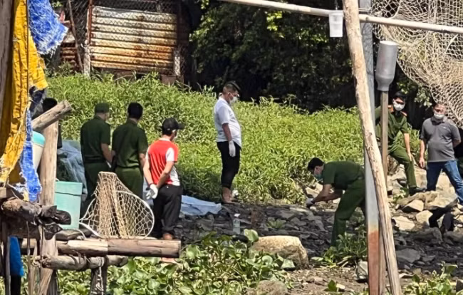 Ngày 15/2, Công an quận Bình Thạnh, TP HCM cho biết đang điều tra về vụ việc kỳ lạ liên quan đến cái chết của nam sinh viên Nguyễn Văn Nghĩa (19 tuổi, quê Bình Định). Thi thể của Nghĩa được phát hiện ở sông Sài Gòn, đoạn gần cầu Bình Lợi cũ vào sáng 15/2, sau 4 ngày mất tích.