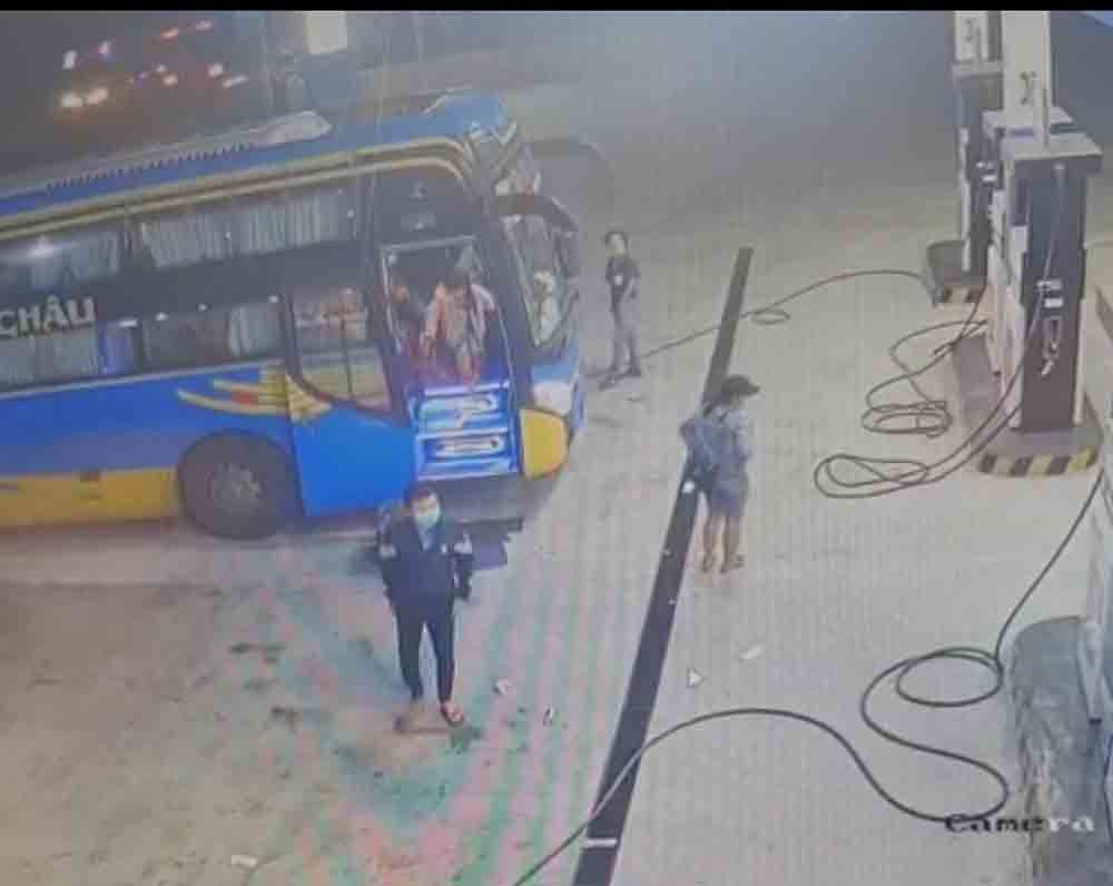 Gia đình có thông tin về hình ảnh camera an ninh ghi nhận được tại một cây xăng ở Bình Thuận, cho thấy Nghĩa đã xuống xe tại đây nhưng rồi lại lên xe, tiếp tục di chuyển. Tại bến xe Miền Đông, phường 26, quận Bình Thạnh, hình ảnh camera an ninh có thể hiện, 4h38 ngày 12/2 Nghĩa xuống xe khách, lấy hành lý… Sau đó, Nghĩa khoác ba lô, kéo hành lý đi bộ ra hướng cổng số 5, ở quốc lộ 13.