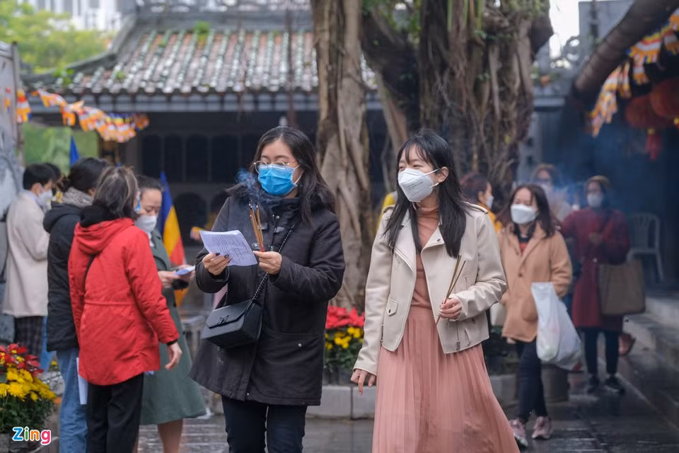 Dan van do xo di le chua bat chap ca COVID-19 tang cao