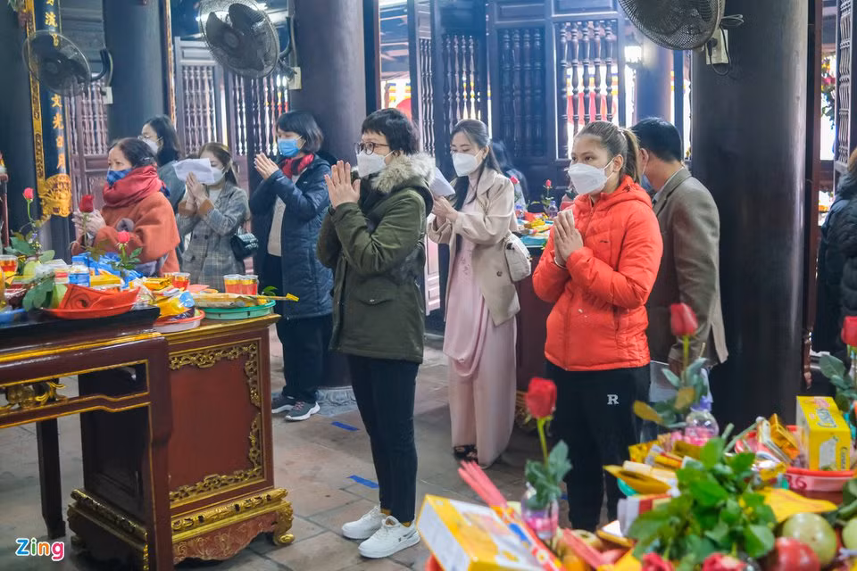 Dan van do xo di le chua bat chap ca COVID-19 tang cao-Hinh-2