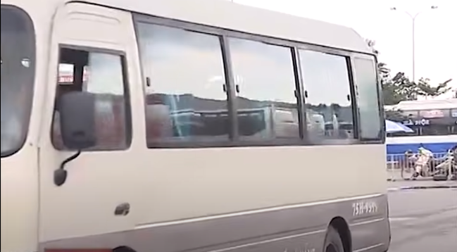 Ngày 29/9, Hậu đón xe khách vào Đà Nẵng. Chiều 30/9, Hậu đi xe ôm đến gặp anh Thành tại nhà riêng. Tại đây, hai người ngồi chuyện trò, đến trưa, sau khi ăn cơm xong, anh Thành vào phòng nghỉ. Chờ cho anh Thành ngủ say, Hậu dùng dây điện của chiếc quạt đứng trong phòng ngủ siết cổ nạn nhân đến chết.