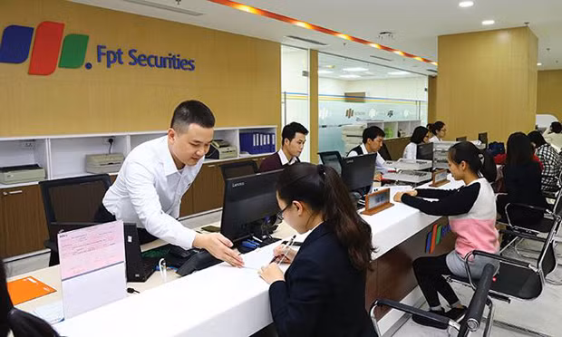 Chứng khoán FPT lỗ nặng quý 1 do đánh giá lại khoản đầu tư vào MSH - Hình 2 Chung khoan FPT lo nang quy 1 do danh gia lai khoan dau tu vao MSH-Hinh-2