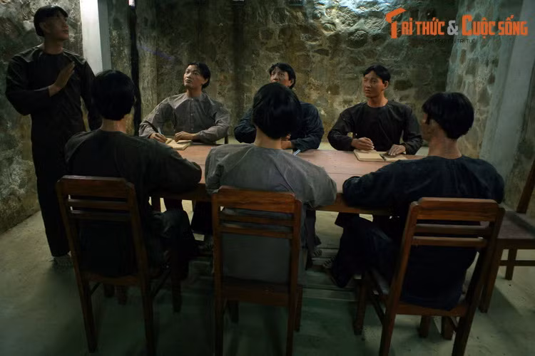 Trong hai cuộc kháng chiến của dân tộc, đây là nơi ẩn náu của nhiều chiến sĩ cách mạng. Các hoạt động bí mật ở nơi đây đã không bị phát hiện trong suốt nhiều thập niên...