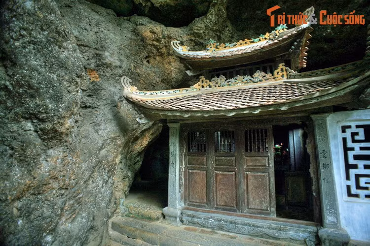 Trong sử sách nhà Nguyễn, Bích Động được mệnh danh là "Nam Thiên đệ nhị động" - động đẹp thứ nhì của trời Nam. Ngày nay, chùa là một công trình thuộc Quần thể danh thắng Tràng An Tam Cốc - Bích Động, đã được xếp hạng di tích quốc gia đặc biệt và Di sản thế giới của UNESCO.