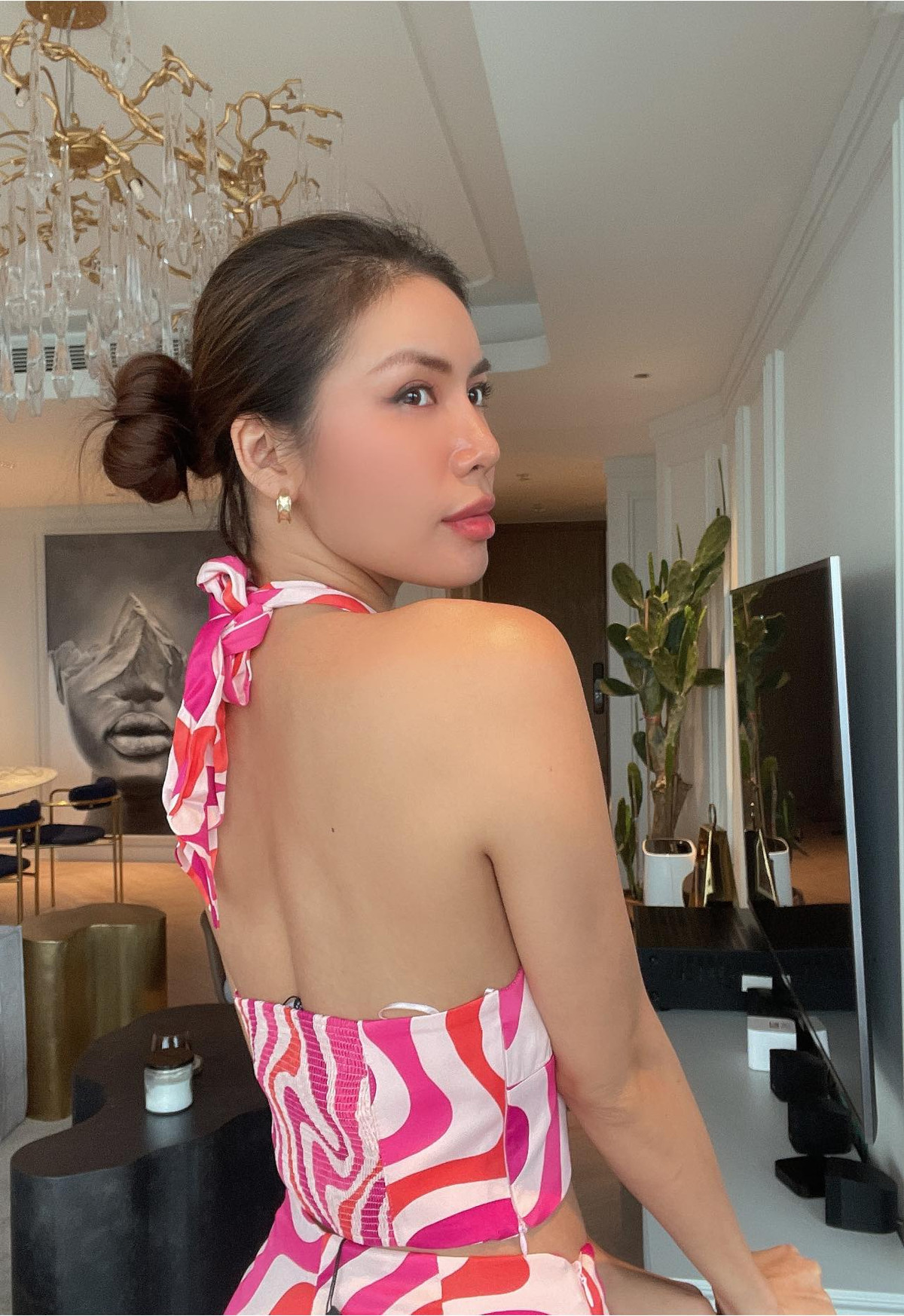 Qua một số hình ảnh có thể thấy căn hộ của Minh Tú thiết kế sang trọng, hiện đại. Ảnh: Dân Việt