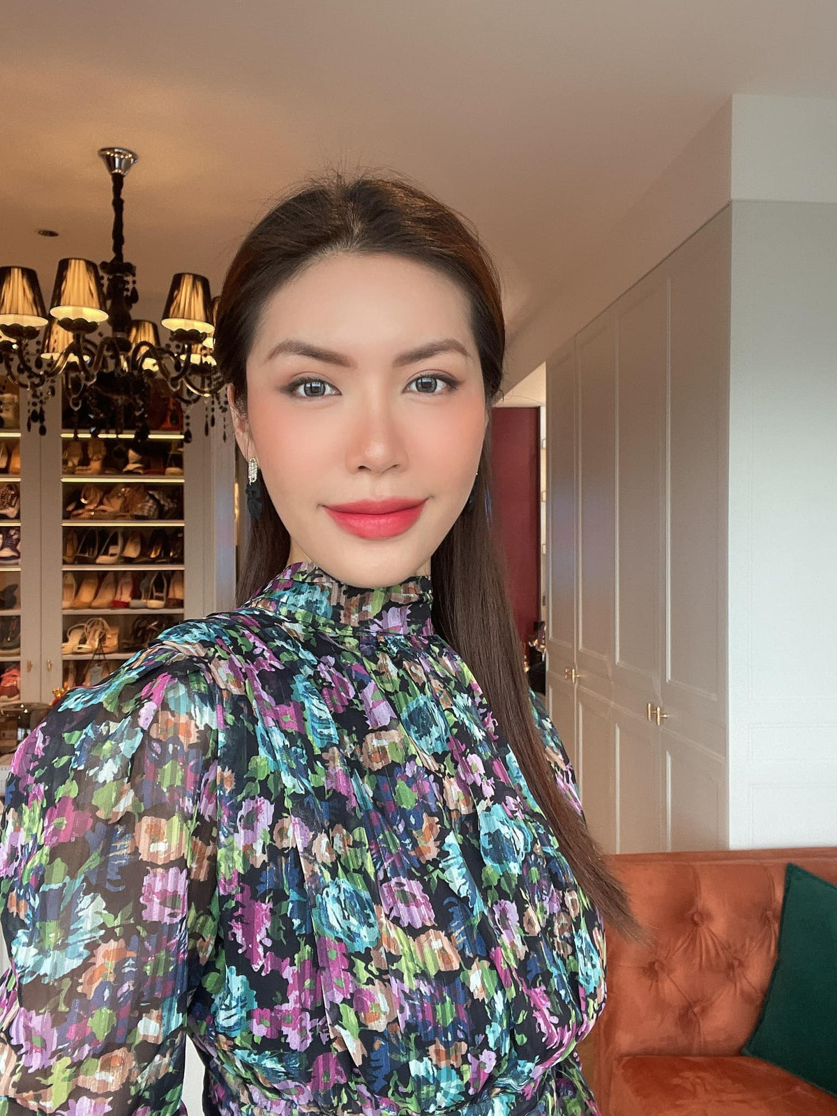 Minh Tú là một trong những chân dài không hề xa lạ trong làng mẫu Việt. Sau nhiều năm lăn lộn với nghề, Minh Tú đã tự tậu cho mình căn hộ khá rộng. Ảnh: FBNV