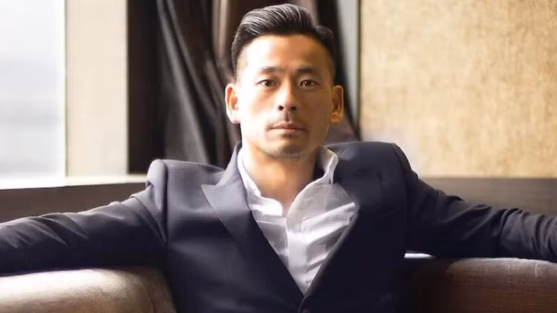 Trong vòng chưa đầy 10 năm lập nghiệp, Châu Trác Hoa trở thành tỷ phú nổi danh ở khu vực Hong Kong và Macau với khối tài sản hàng tỷ USD. Theo Sina, thị phần kinh doanh của Châu Trác Hoa chiếm 70% trong ngành cờ bạc, đứng đầu Macau.